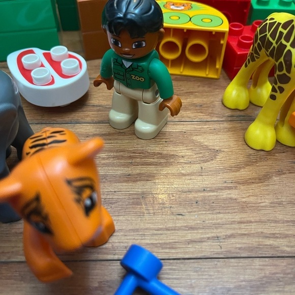 LEGO Duplo Blocks LEGOVille Baby Zoo Animals Preschool Age 2-5 - Picture 8 of 8